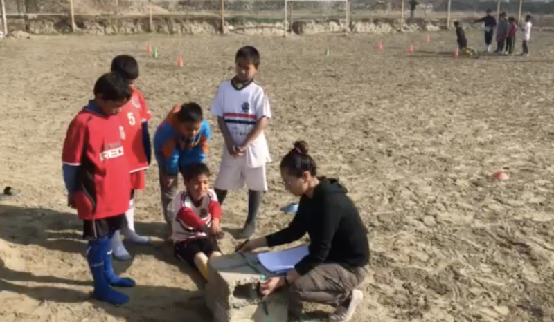 FCレアーレネパール、アスレティックトレーナーによる子どもたちの体力テストを実施！