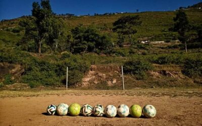 ネパールの村のお母さんたちのサッカーに元気をもらう！