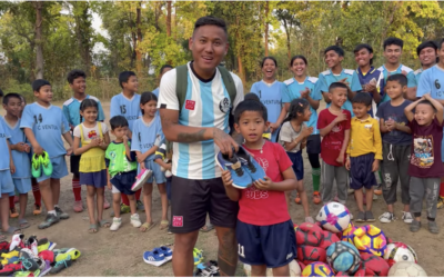 「U8レアーレカップ2022」のシューズたちをネパールの子どもたちにお届けした動画が公開!