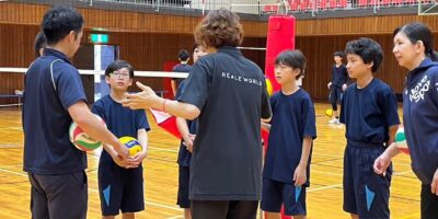 オリンピア中村和美選手のバレーボールクリニックを中学生を対象に開催！次回は10月26日！