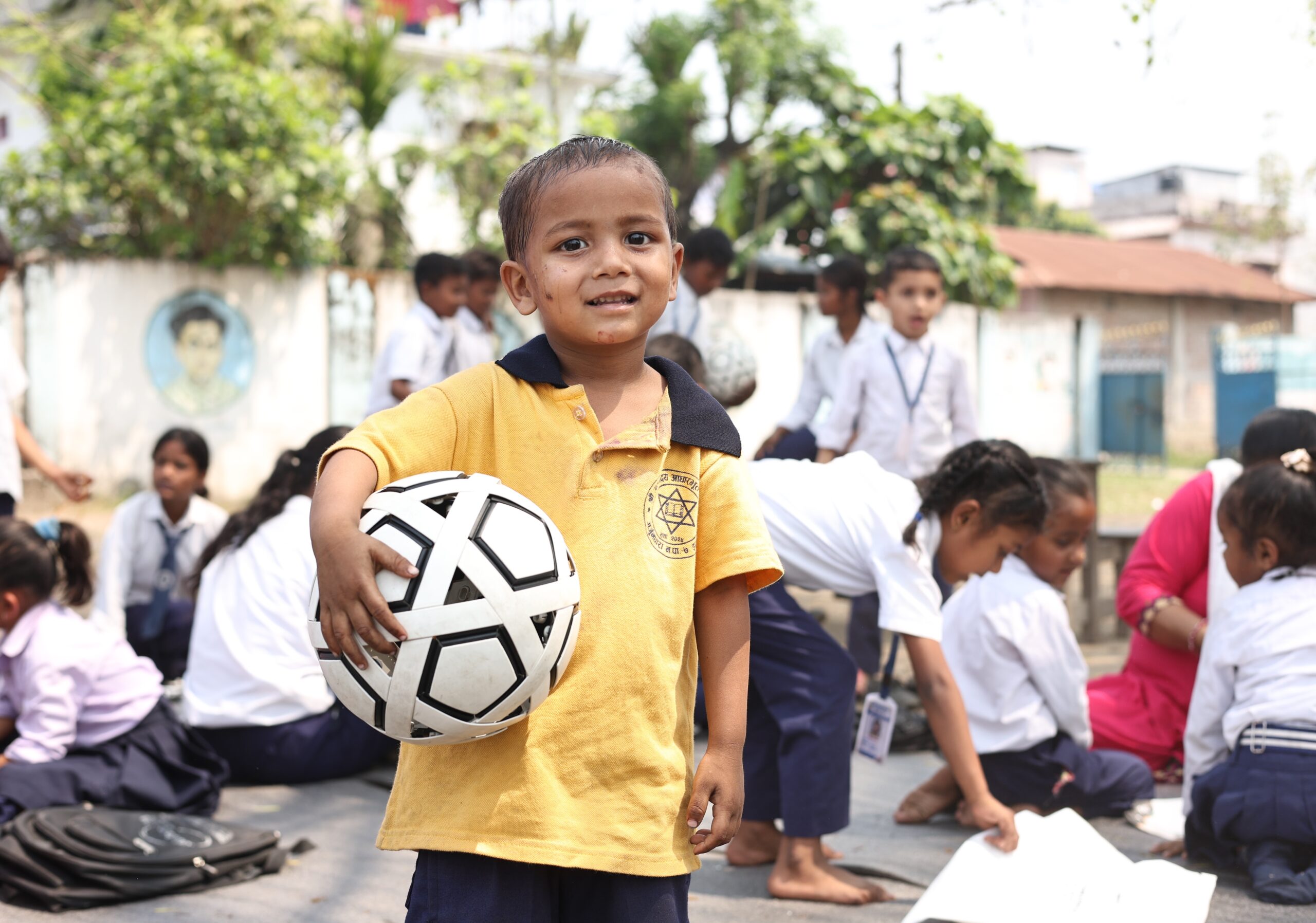 子どもたちに「成長のきっかけ」を提供!駐日ネパール大使の故郷の村で「MY FOOTBALL KIT」プログラム開催!